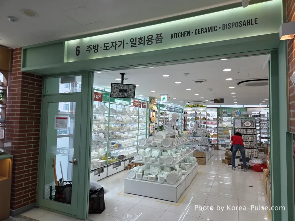 Daiso Myeongdong, Floor by FloorA 12-Story Shopping Survival Guide 15 Daiso Myeongdong Station branch 6th floor kitchen ceramics and disposables section entrance Seoul