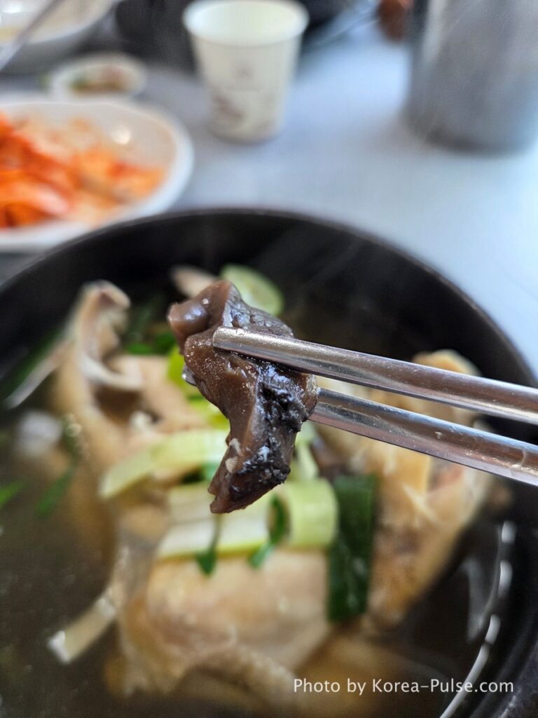 Samgyetang: The Soul-Soothing Soup for Korea’s Most Hectic Days 3 Neungi mushroom