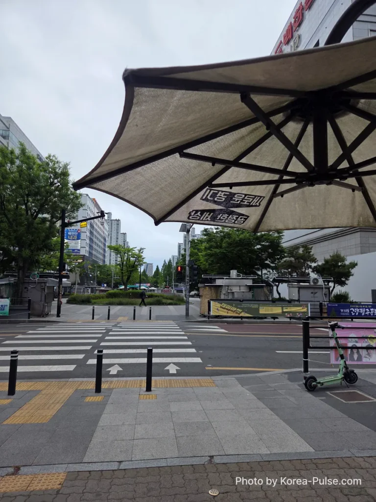 Juyeop station entrance on Seoul Metro Line 3 — terminus station and starting point for buying a single journey ticket to Seoul
